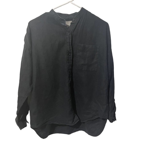 Everlane Tops - 𝅺everlane Faded Black Button Down Top w/Pocket